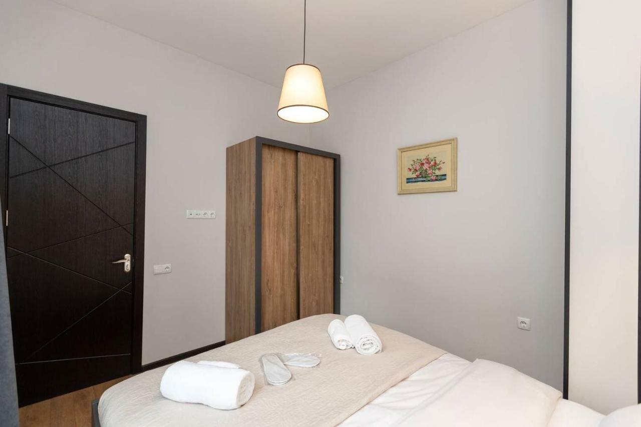 Wehost Apartment Near Fabrika Tbiliszi Kültér fotó